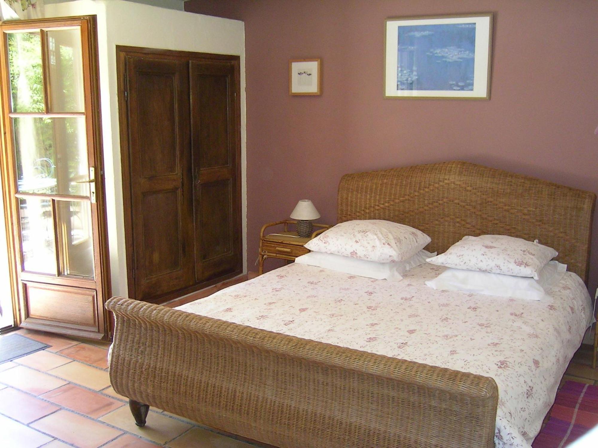 Mas La Provence Bed & Breakfast LʼIsle-sur-la-Sorgue Стая снимка