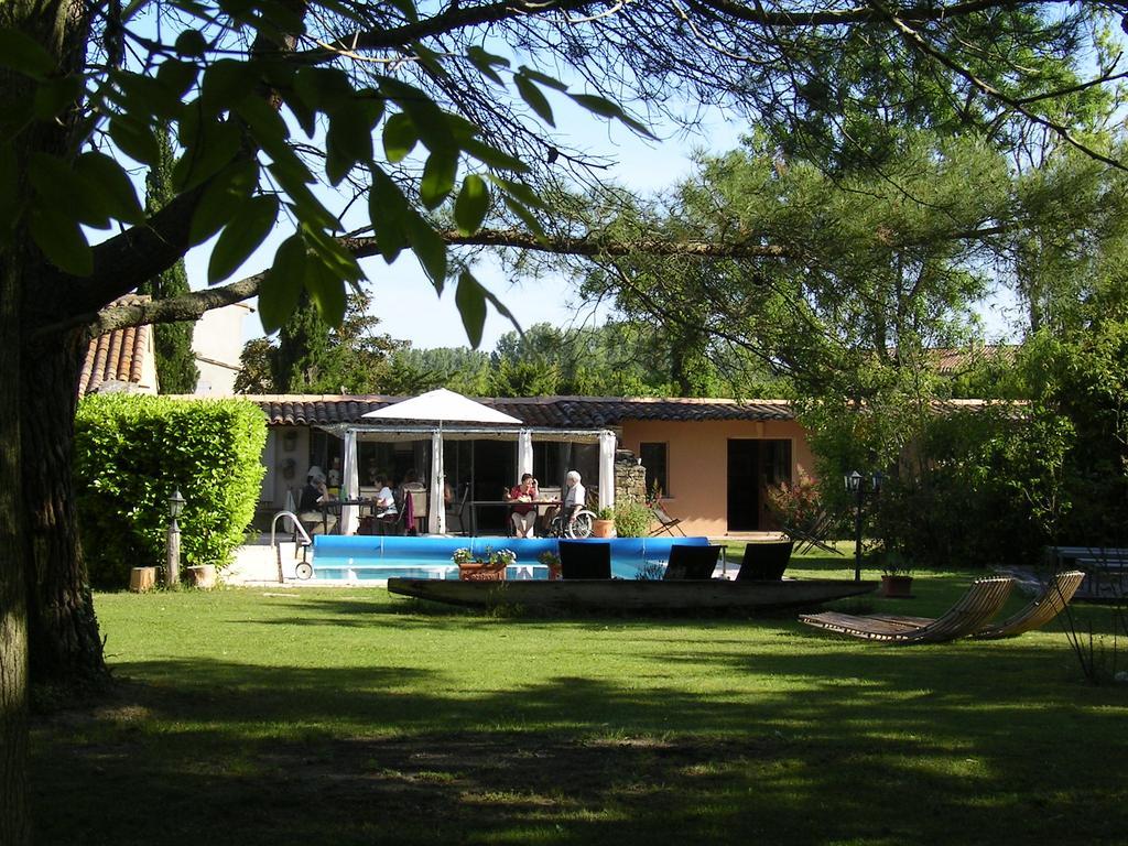 Mas La Provence Bed & Breakfast LʼIsle-sur-la-Sorgue Екстериор снимка