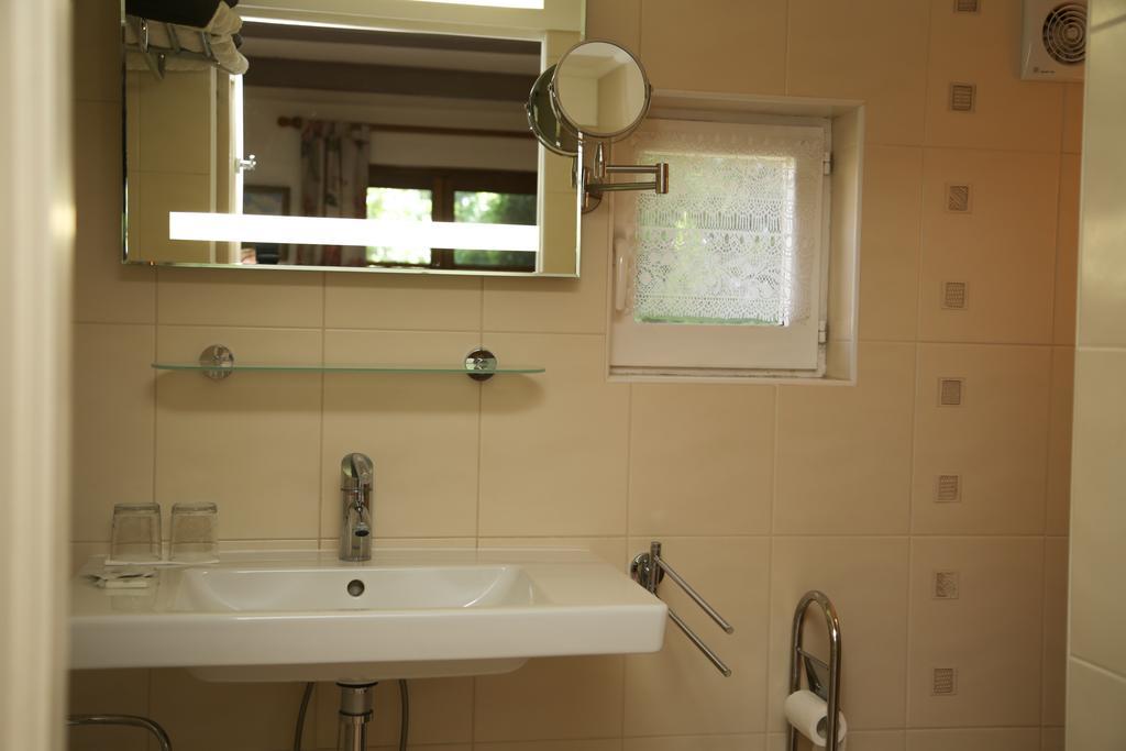 Mas La Provence Bed & Breakfast LʼIsle-sur-la-Sorgue Екстериор снимка